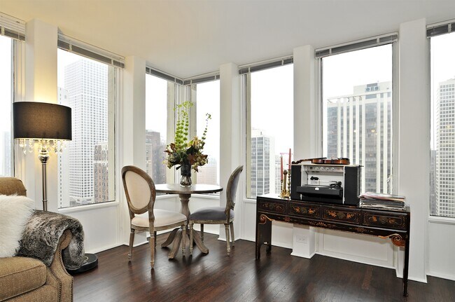 Building Photo - 100 E Walton St