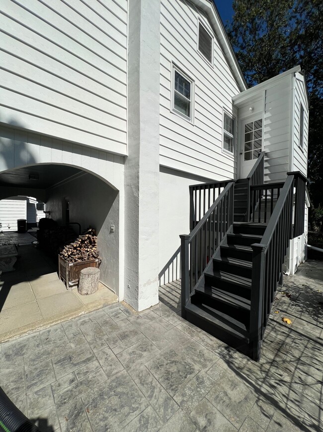 Building Photo - 25 Harriman Ave