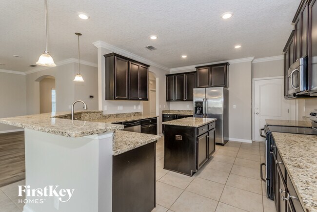 Building Photo - 16124 Alison Creek Dr