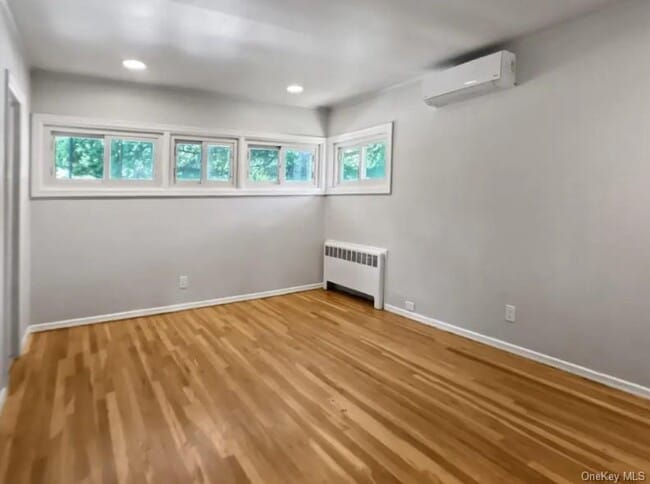 Foto del edificio - 571 Richmond Rd