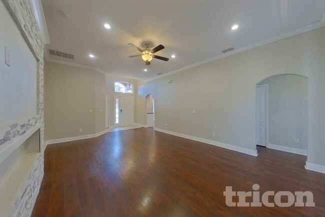 Building Photo - 15206 Markham Dr