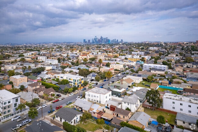 1458-1462 W 36th St Los Angeles, CA 90018-3999 - 1458-1462 W 36th St