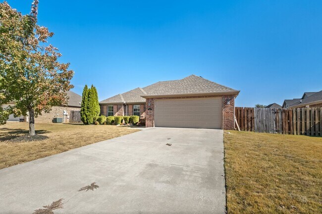 Foto del edificio - Incredible Rental Home - Fenced yard, Pati...