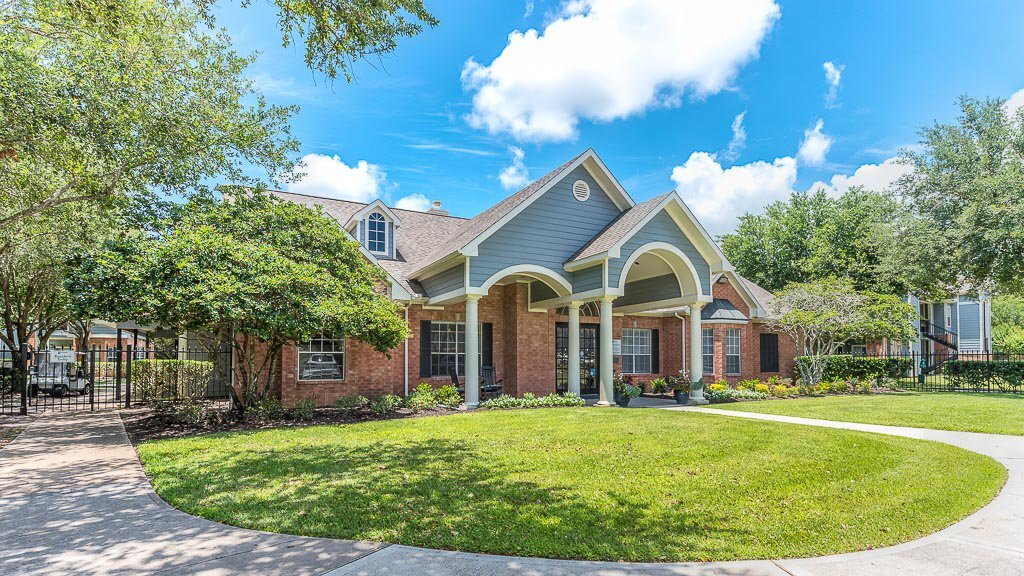 Riverbend Apartments in League City, TX