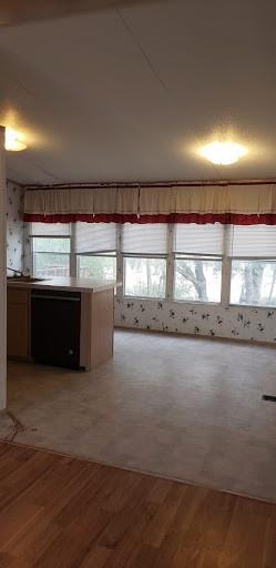 Foto del edificio - 732 Hidden Oaks Dr