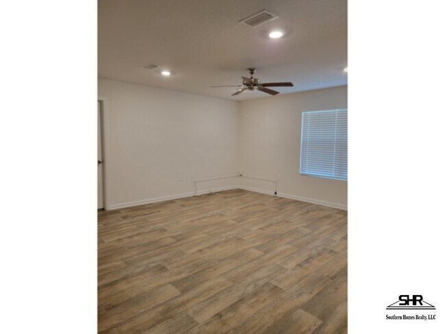 Foto del edificio - 7340 Lakeside Oak Ct
