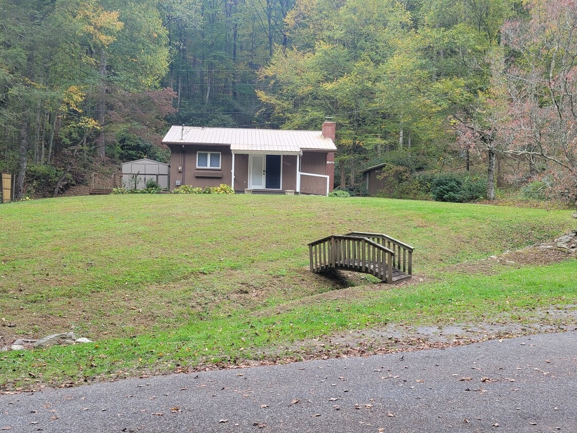Photo - 1061 Caldwell Dr (Maggie Valley, NC)