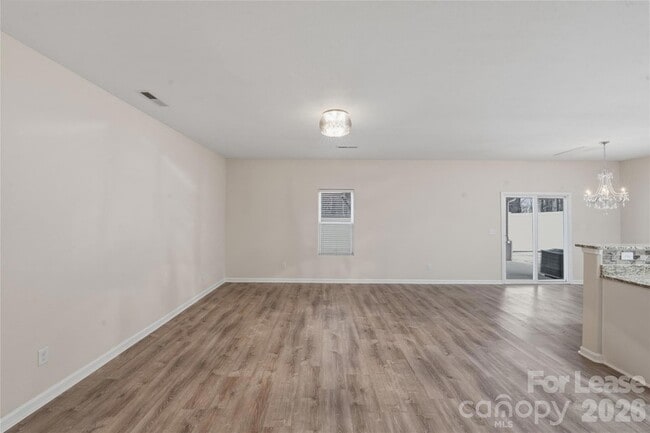 Foto del edificio - 8422 Candlenut Ln