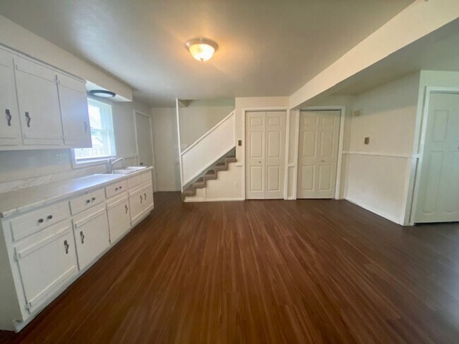 Foto del edificio - Oakland Ave. Duplex