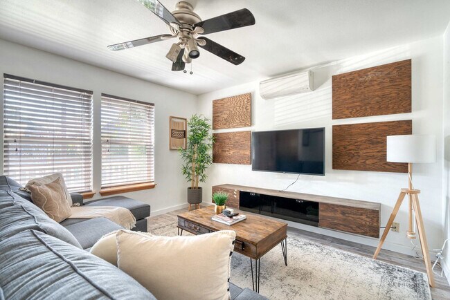 Foto del edificio - 5040 NE 18th Ave