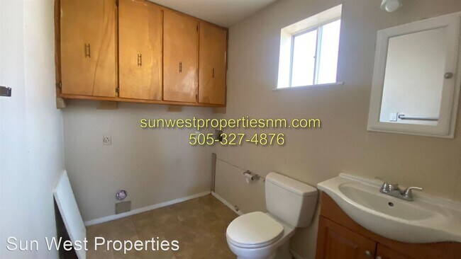 Building Photo - 1 br, 1 bath House - 1221 1/2 Saiz Lane