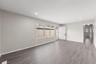 Building Photo - 6433 New Hampshire Ave