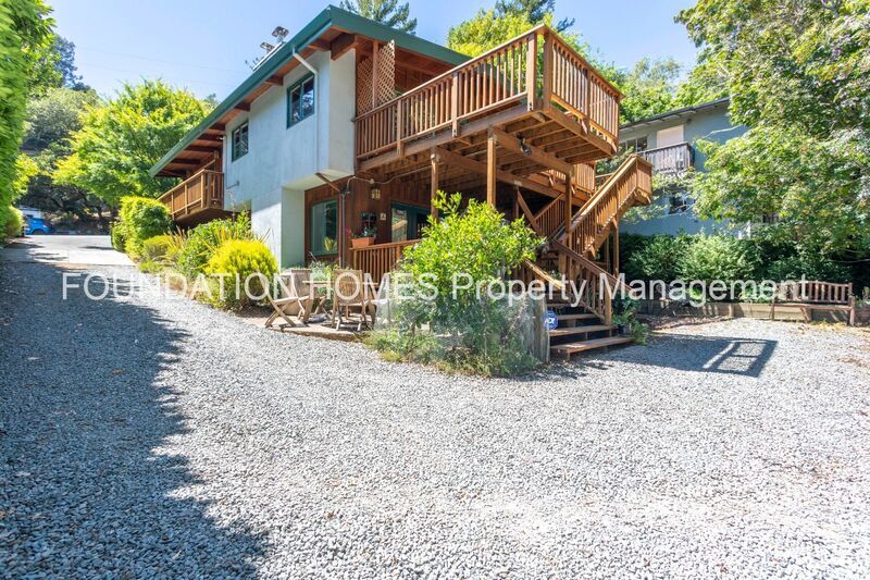 Primary Photo - 60 Corte Madera Ave