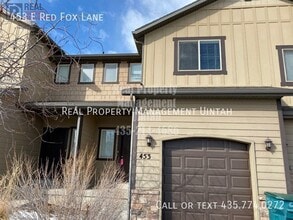 Building Photo - 453 E Red Fox Ln