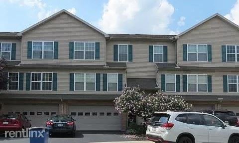 Primary Photo - 3 br, 3 bath Townhome - 532 Meadow Croft Cir