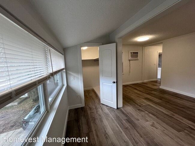 Building Photo - 1 br, 1 bath House - 510 1/2 Briercliff Dr