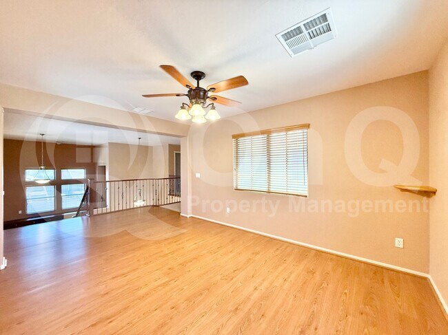 Foto del edificio - 14509 W Jenan Dr
