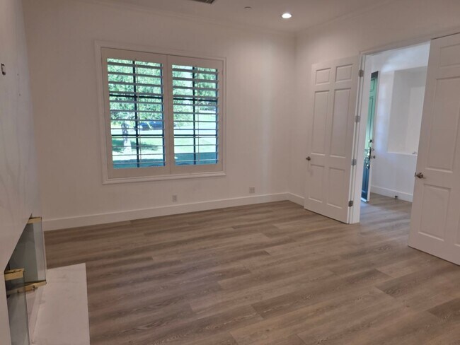 Foto del edificio - Lake Sherwood 4+4 Pool Home on the lake