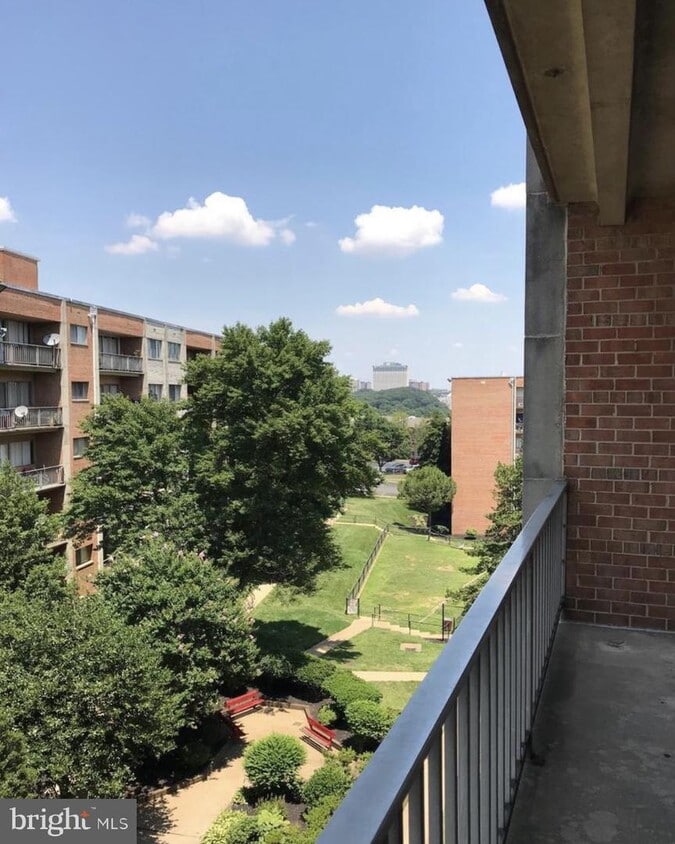5851 Quantrell Ave Unit 407, Alexandria, VA 22312 Apartment for Rent in Alexandria, VA