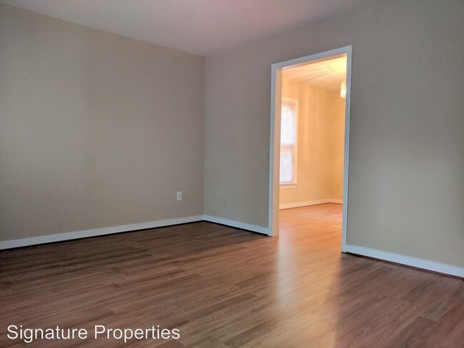 Building Photo - 3 br, 2 bath House - 257 Lake Caroline Dr