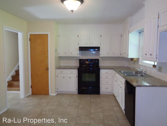 Building Photo - 3 br, 2 bath House - 675 Alpine Rd.