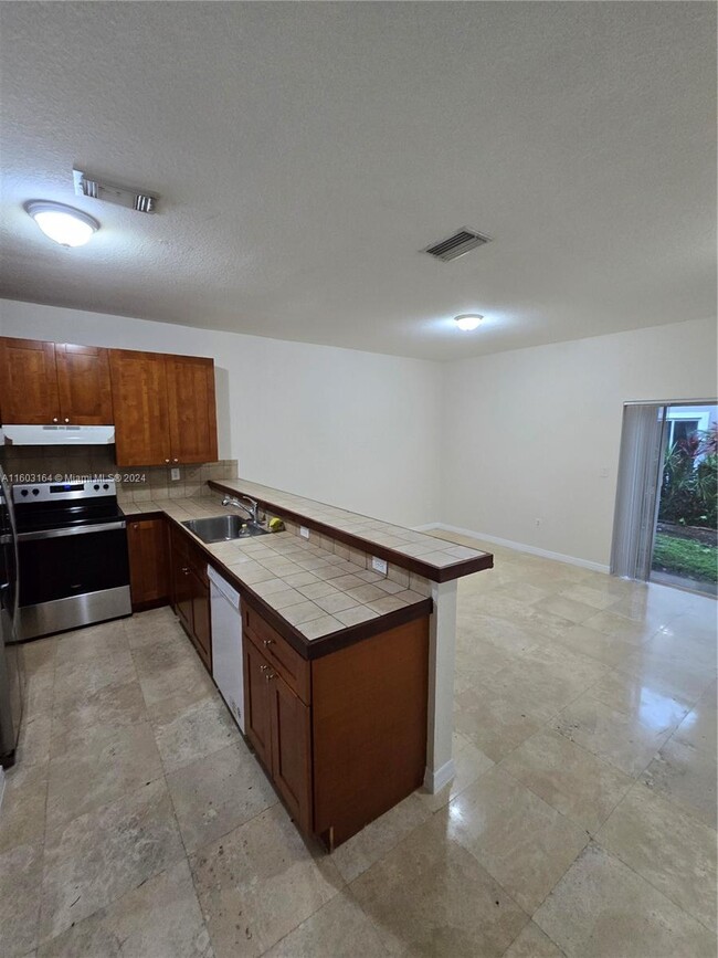 Foto del edificio - 14067 SW 49th Ct