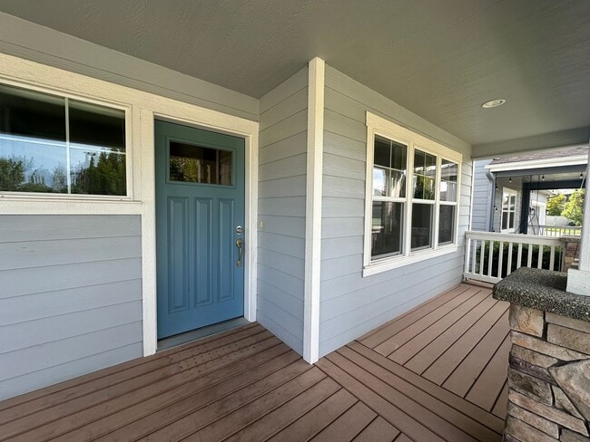 Building Photo - Coeur d'Alene Place Home