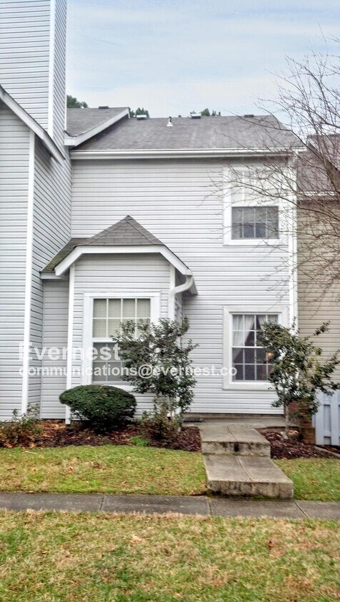 Foto principal - 105K Stratford Dr