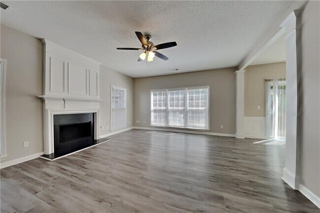 Foto del edificio - 4174 Glenaire Way NW