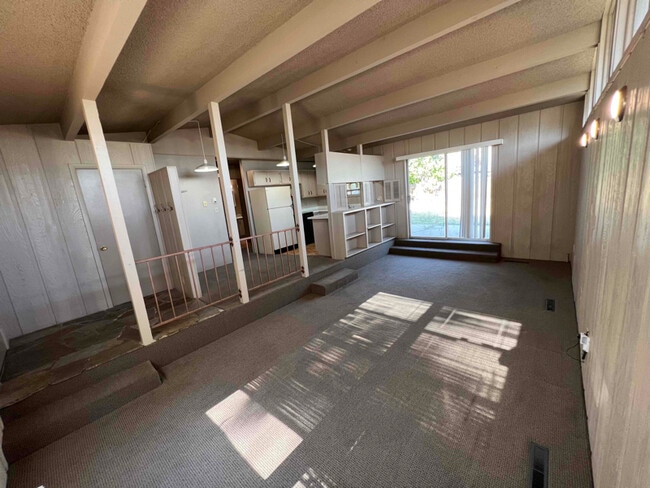 Foto del edificio - 2124 N 1060 W St