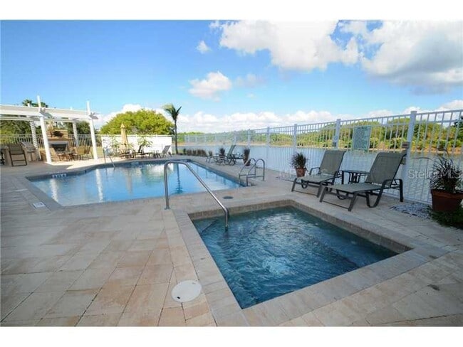 Building Photo - 10851 Mangrove Cay Ln NE