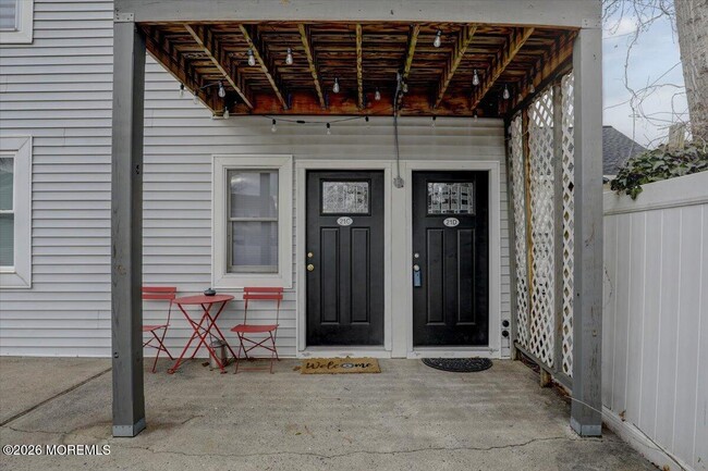 Building Photo - 21 Washington St