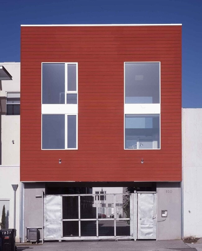 Building Photo - 820 11th Ave