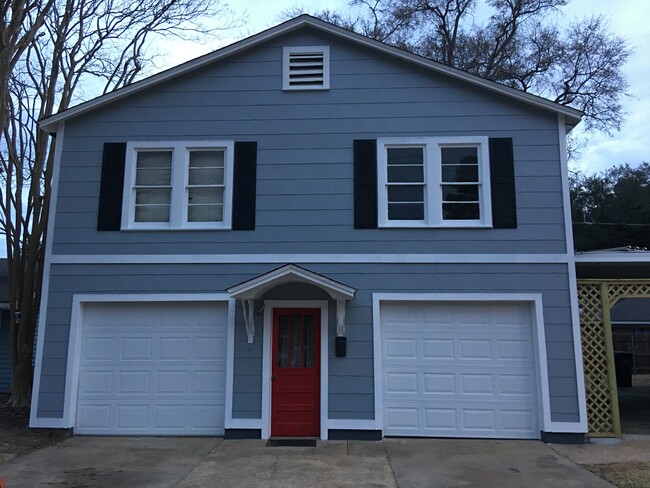 Front of Apt - 1915 Shirley Park Pl