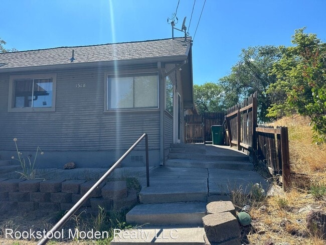 Building Photo - 2 br, 1 bath House - 1528 Wilford Ave
