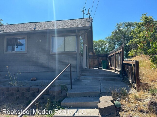 Foto del edificio - 2 br, 1 bath House - 1528 Wilford Ave