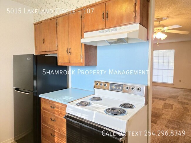 Building Photo - Lakeland Circle Commons - 55+ Community