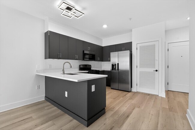 Foto del edificio - 43-45-45 W 32nd St