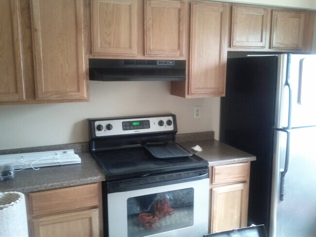 Foto del edificio - 3232 Pebblebrook Ln