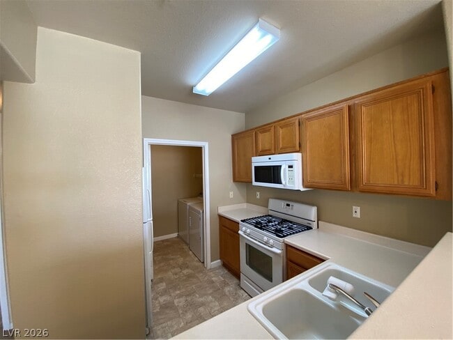 Building Photo - 7111 S Durango Dr