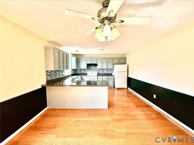 Foto del edificio - 6207 Beaufont Hills Ct