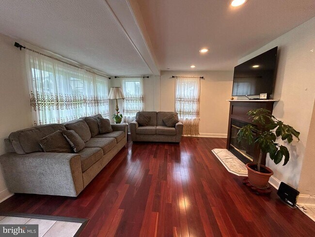 Foto del edificio - 59 Northwood Rd