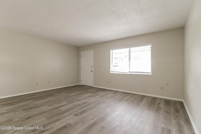 Foto del edificio - 2395 Florida Ave