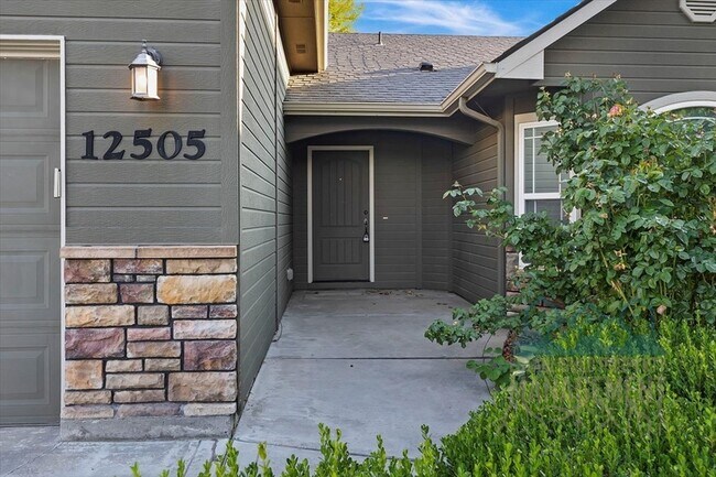 Foto del edificio - 12505 W Tevoit St