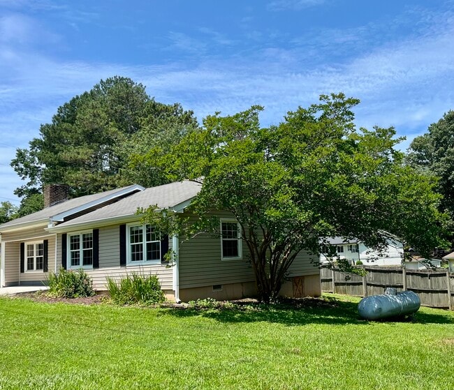 Foto del edificio - 9330 Wallace Tatum Rd