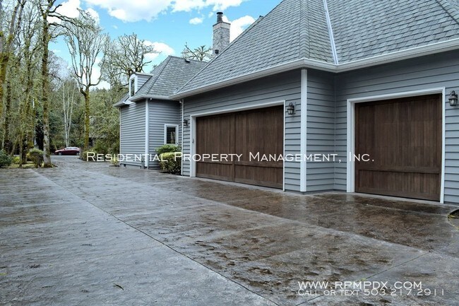 Foto del edificio - 12120 SW Breyman Ave