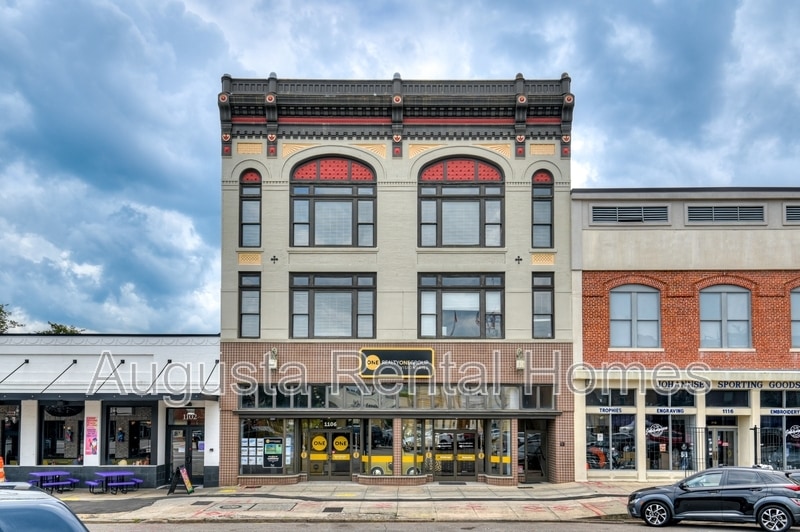Primary Photo - 1106 Broad St