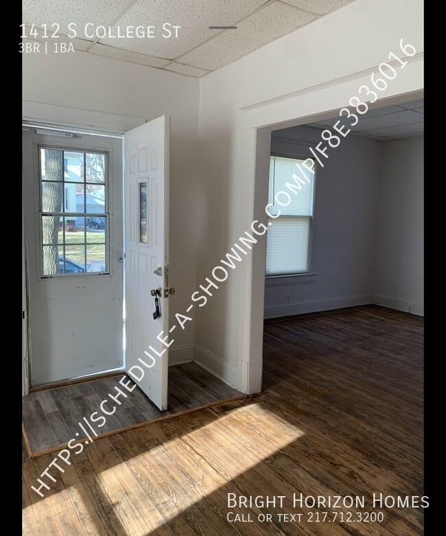 Foto del edificio - 1412 S College St