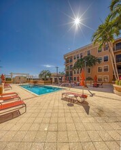 Building Photo - 511 Lucerne Ave