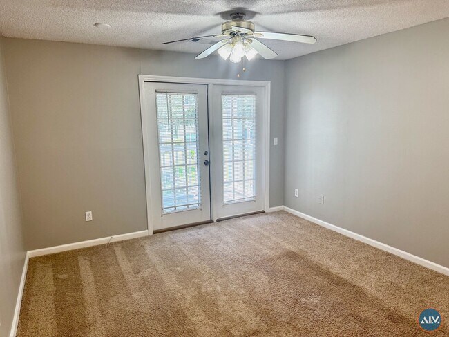 Foto del edificio - 2 Bedroom/2 Bath Condo, July Rent Complimentary if Signed by July 31